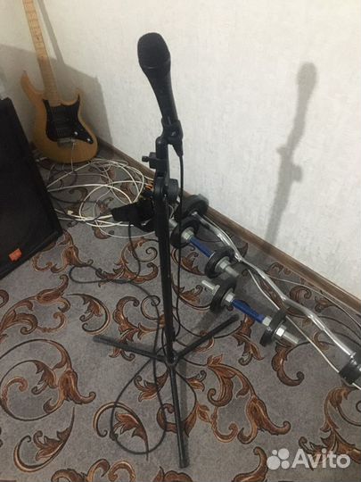 Гитара, колонки, усилитель, микрофон, пульт