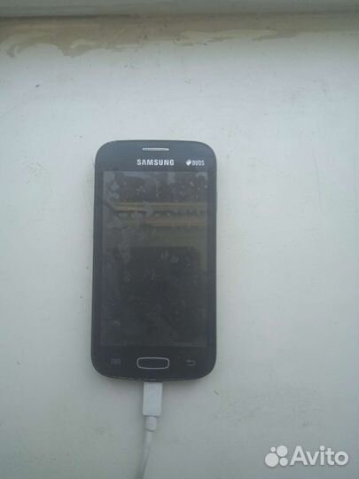Телефон Samsung Galaxy Star Plus