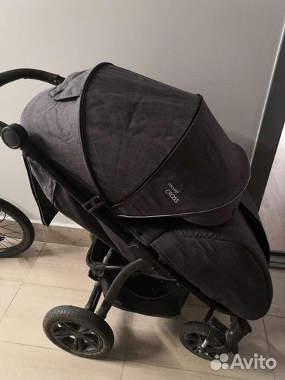 Прогулочная коляска bubago cross