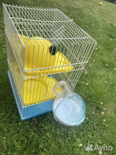 Клетки для хомяков и ежа, переноски