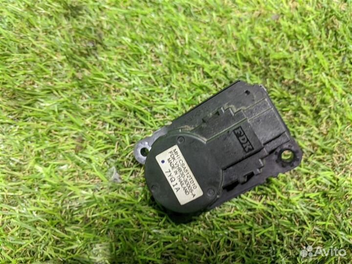 Сервопривод заслонок печки Mitsubishi Lancer CY4A