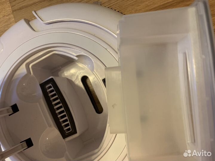 Робот пылесос