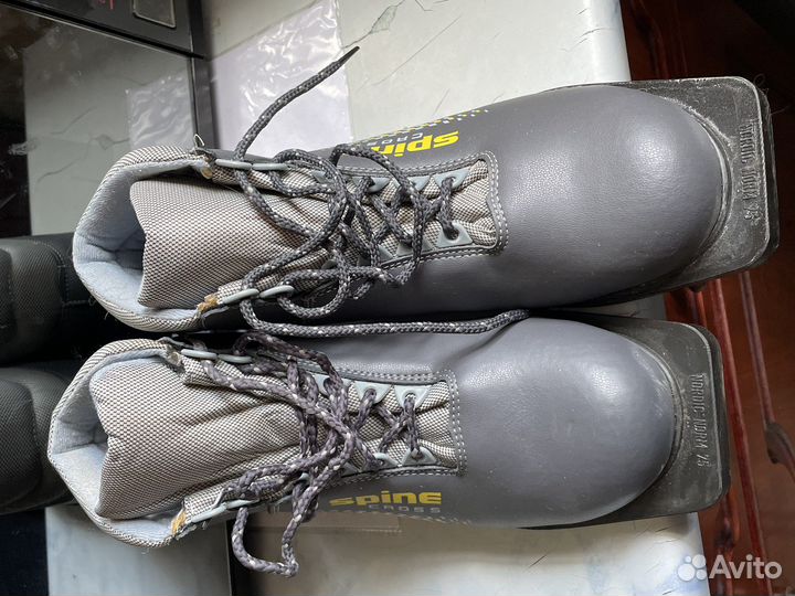 Лыжные ботинки