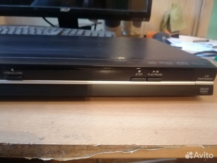 Видеомагнитофон toshiba