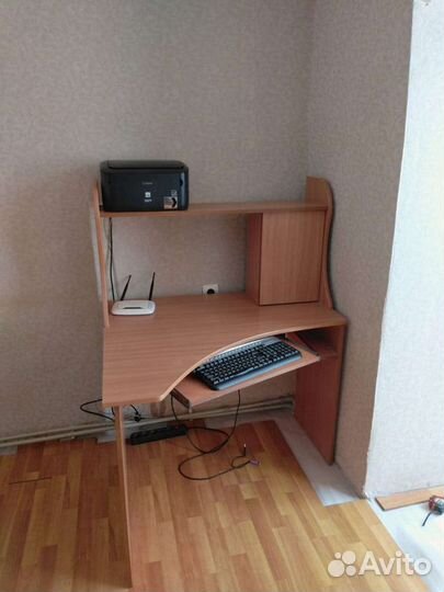 Компьютерный стол