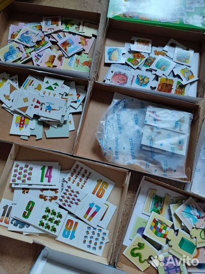 Развивающие игры - пазлы в отличном состоянии