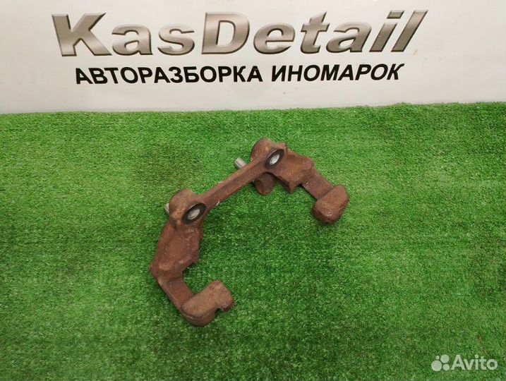 Скоба суппорта передняя Audi A6 C5 AGA 1997
