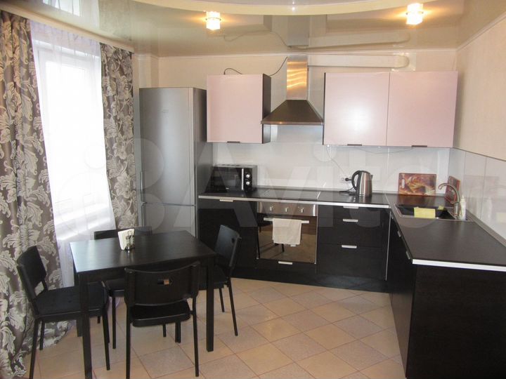 2-к. квартира, 63 м², 8/18 эт.