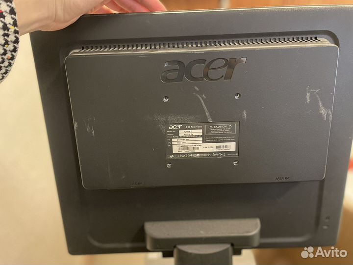 Мониторы и клавиатуры