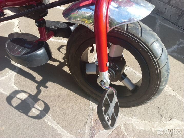 Детский велосипед с родительской ручкой