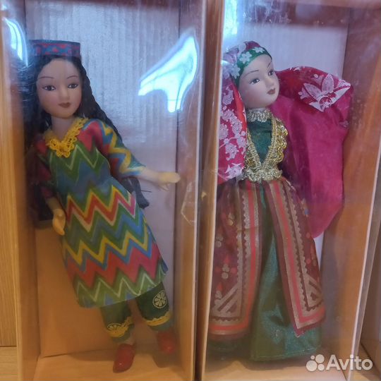 Фарфоровые куклы народов мира