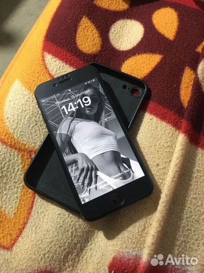 iPhone SE (2020), 128 ГБ