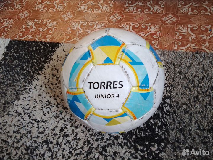 Футбольный мяч Torres 4