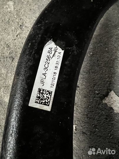 Передний рычаг Range Rover sport L494