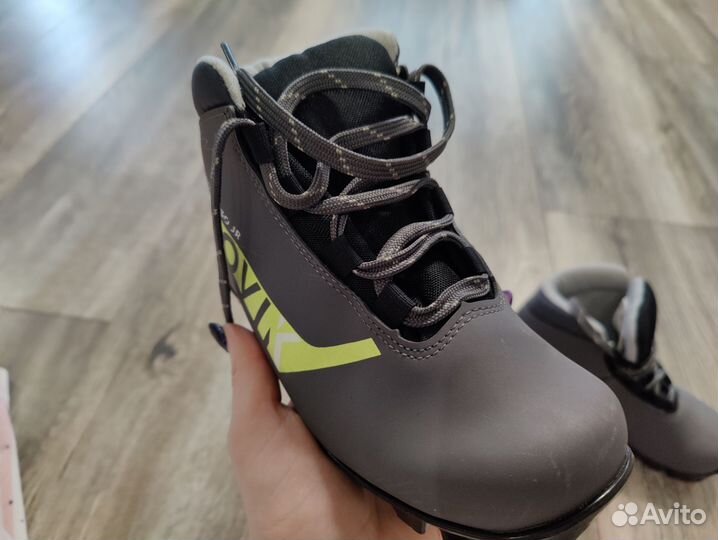 Лыжные ботинки детские 32р