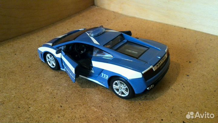 Модель а/м Lamborghini Gallardo LP 560-4 в масштаб