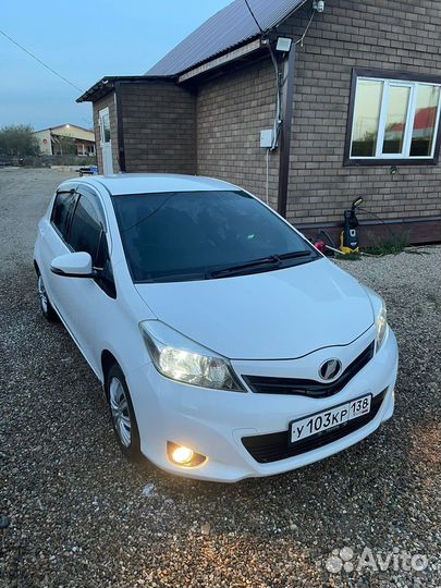 Toyota Vitz, 2011