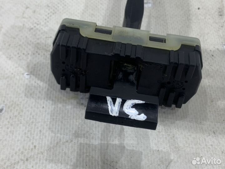 Ограничитель двери задний левый KIA K5 DL3