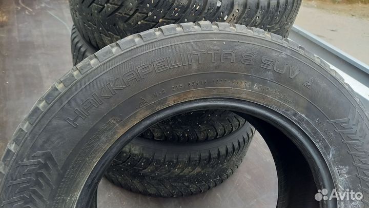 Nokian Tyres Hakkapeliitta 8 SUV 215/65 R16 102T