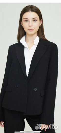 Новый с биркой школьный пиджак от 