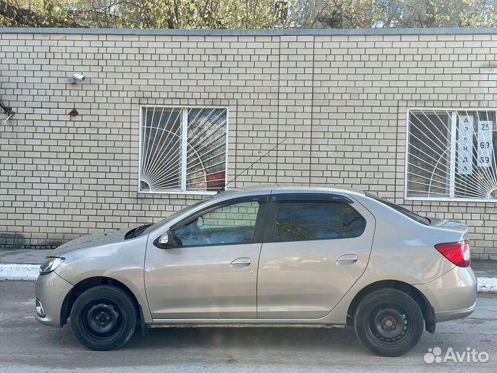 Renault Logan 1.6 МТ, 2014, битый, 88 000 км