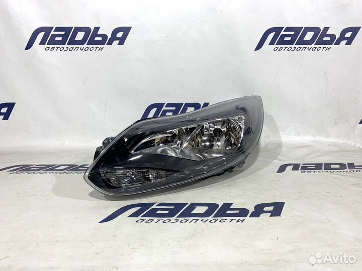 Фара Ford Focus 3 левая черная