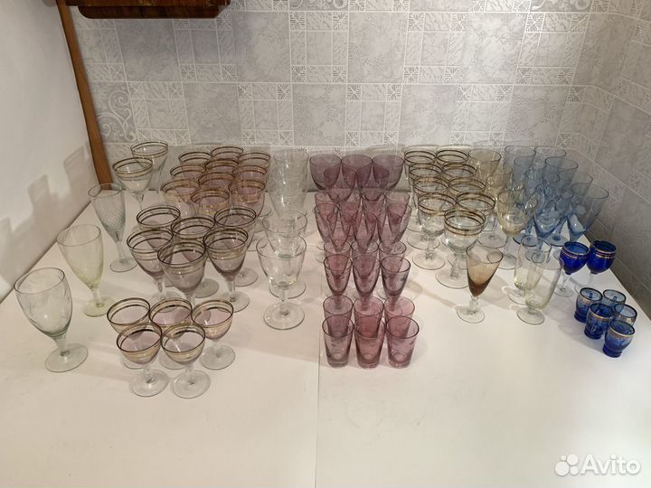 Фужеры.Рюмки.Стопки.Голубые.Розовые.Цветное стекло