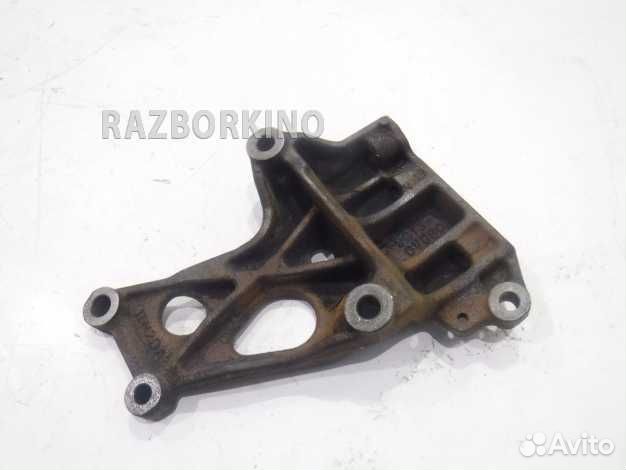 Кронштейн двигателя