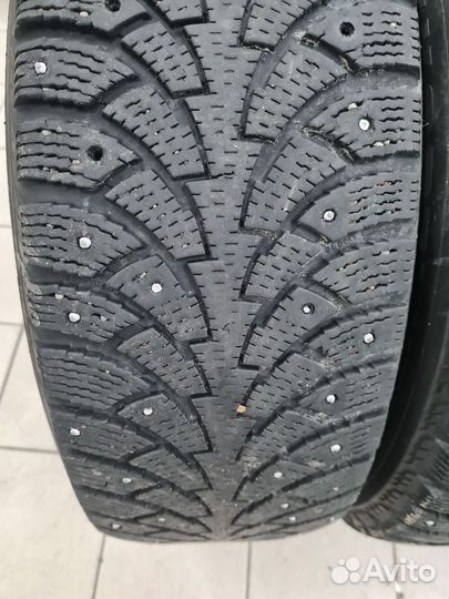 Nokian Tyres Hakkapeliitta 4 215/60 R16 100T