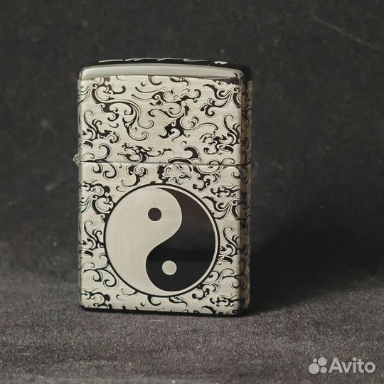 Зажигалка бензиновая Zippo