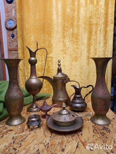 Кувшины, вазы, кофейник -далла, масленка, солонка