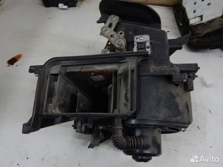 Мотор печки (печка) Nissan Sunny 1994