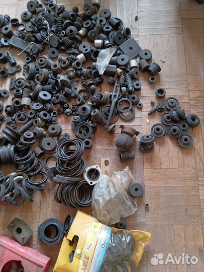 Всякие резиновые изделия от авто СССР