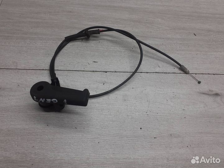 Трос капота Hyundai Genesis