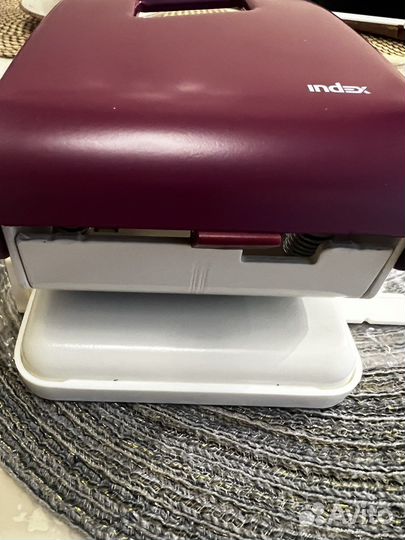 Дырокол мощный