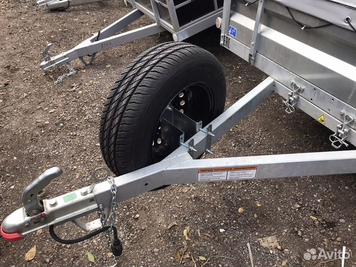 Крепление запасного колеса для прицепа