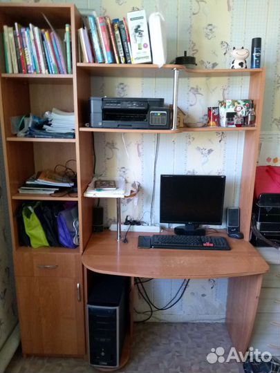 Компьютерный стол