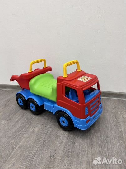 Машинка каталка толокар