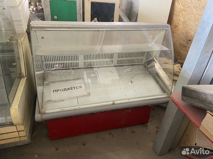 Витринные холодильники б/у