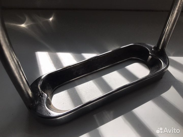 Стремена для лошади и другая амуниция