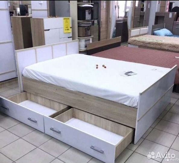 Кровать 1400х2000 с ящиком и матрасом