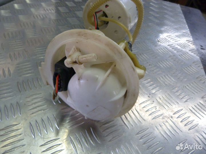 Бензонасос правый Porsche Cayenne 9PA M02.2Y (3.2)