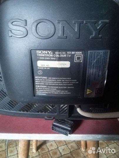 Телевизор Sony trinitron 14 KVM1400K