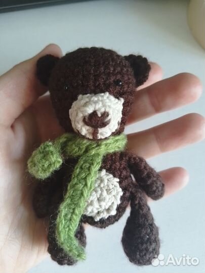 Вязаный мишка ручной работы