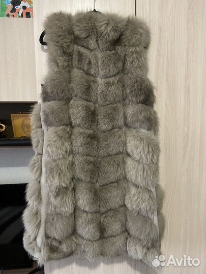 Жилетка меховая женская