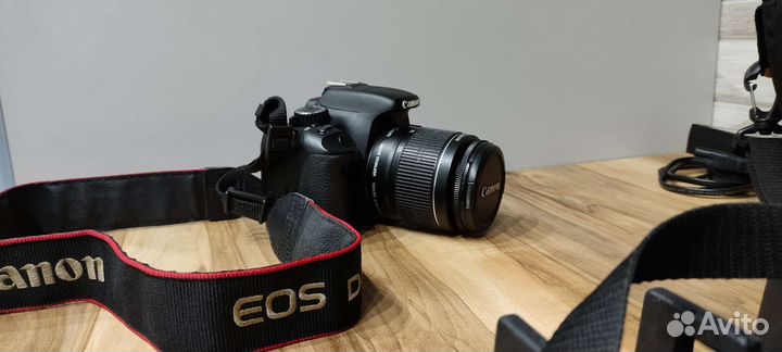 Зеркальный фотоаппарат canon 550d