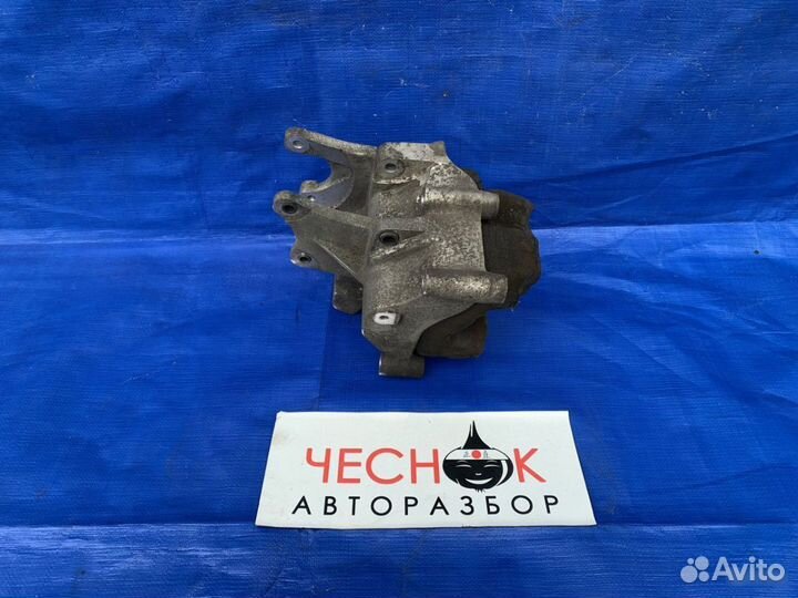 Кронштейн генератора нятяжитель ремня Tucson JM