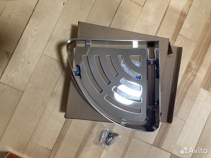 Угловая полка для ванной