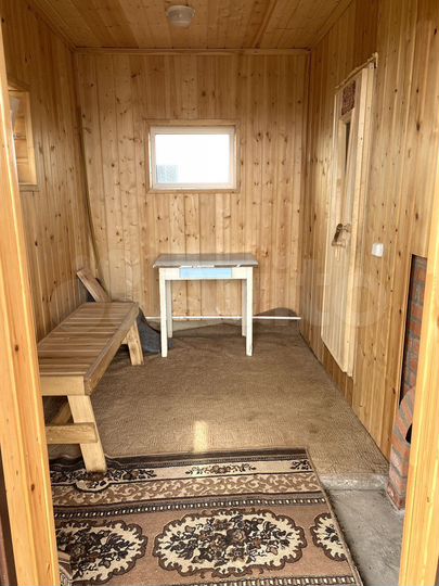 Дом 190 м² на участке 11 сот.