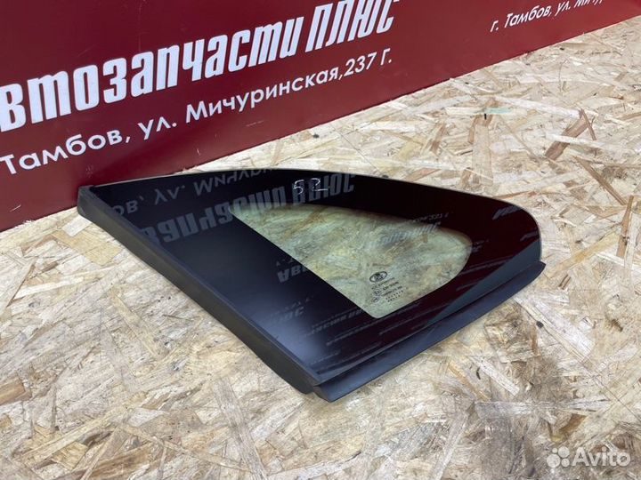Форточка кузова задняя левая LADA X-Ray
